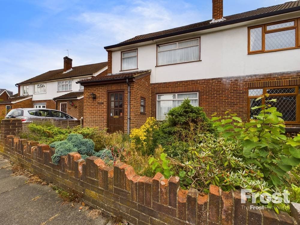 4 bed semidetached house for sale in Dingle Road, Ashford, Surrey TW15