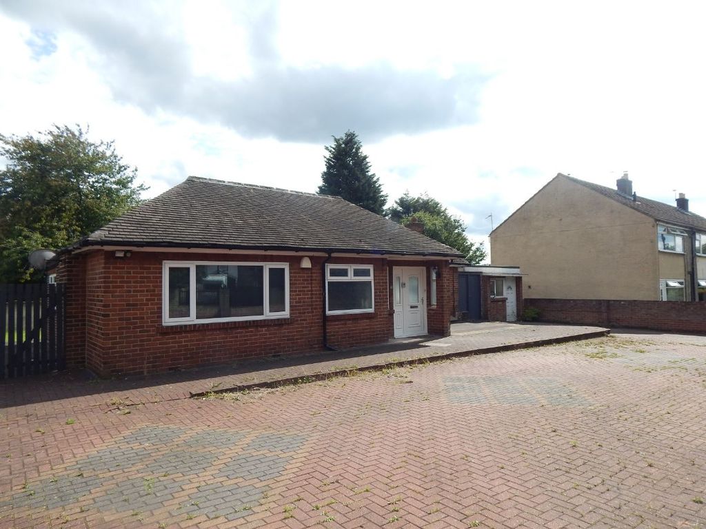 3 bed bungalow to rent in West Park Road, Batley WF17 Zoopla