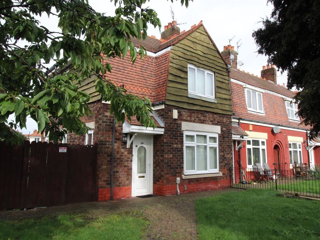 3 bed end terrace house to rent in Endike Lane, Hull HU6, £750 pcm Zoopla