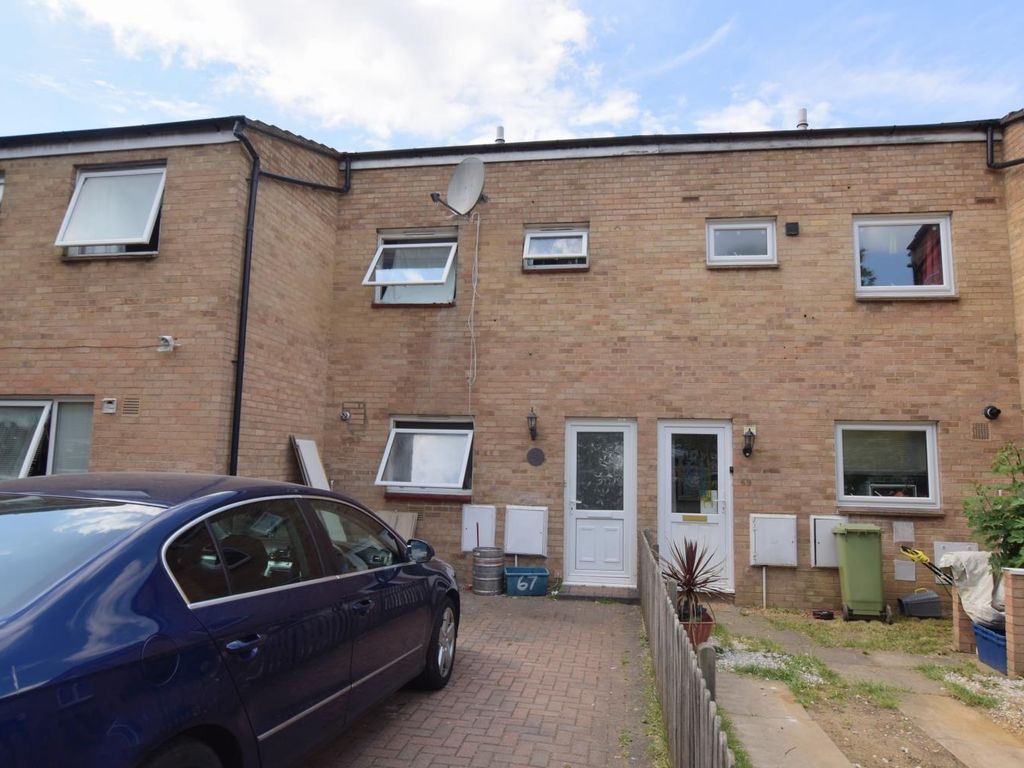 2 bed terraced house to rent in Bramble Avenue, Conniburrow, Milton