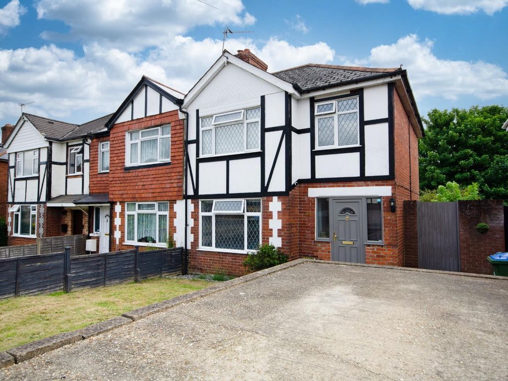 3 bed end terrace house for sale in Middle Road, Sholing, Southampton