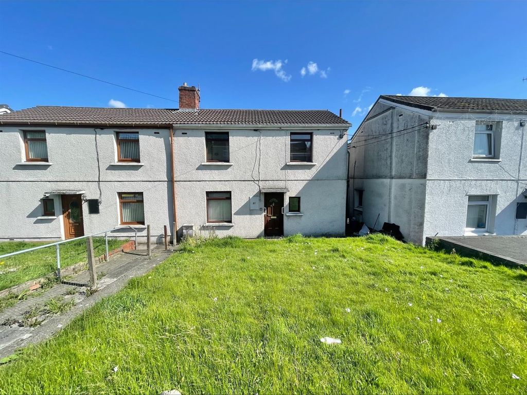 3 bed semidetached house for sale in Arfryn Avenue, Llanerch, Llanelli