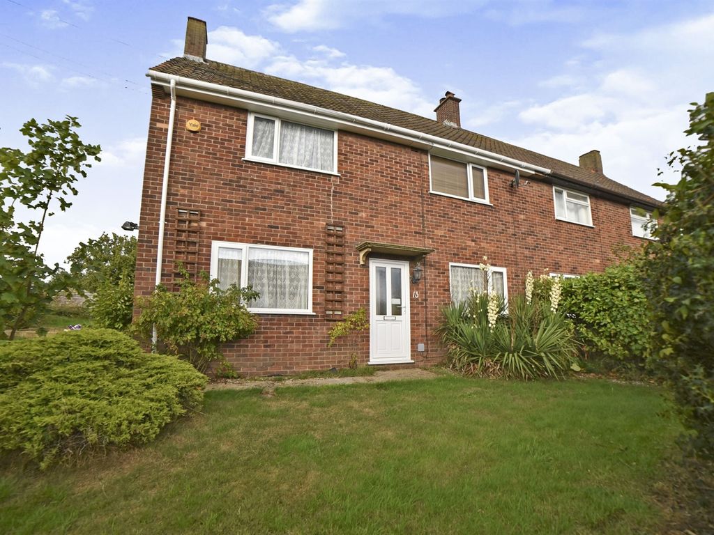 3 bed semidetached house for sale in Hingham Road, Great Ellingham