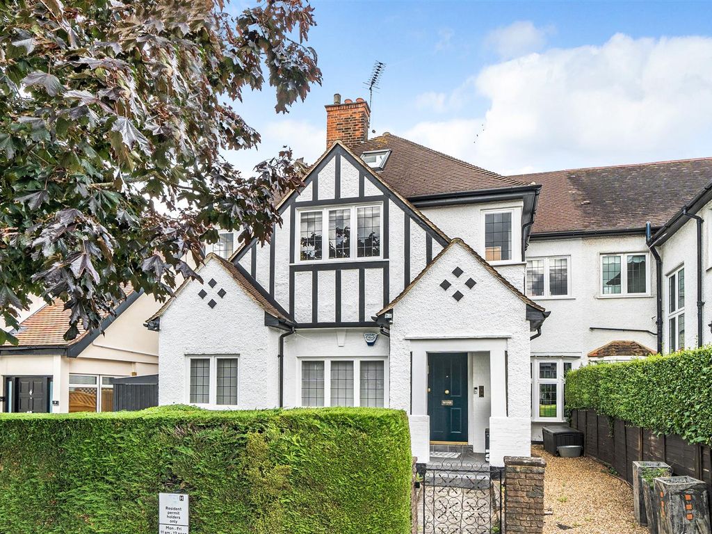 5 bed property for sale in Park Drive, Golders Hill Park NW11, £