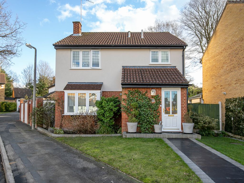 4 bed detached house for sale in Ely Place, Woodford Green, Essex IG8