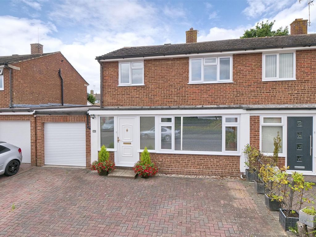 3 bed semidetached house to rent in Forest Road, Paddock Wood