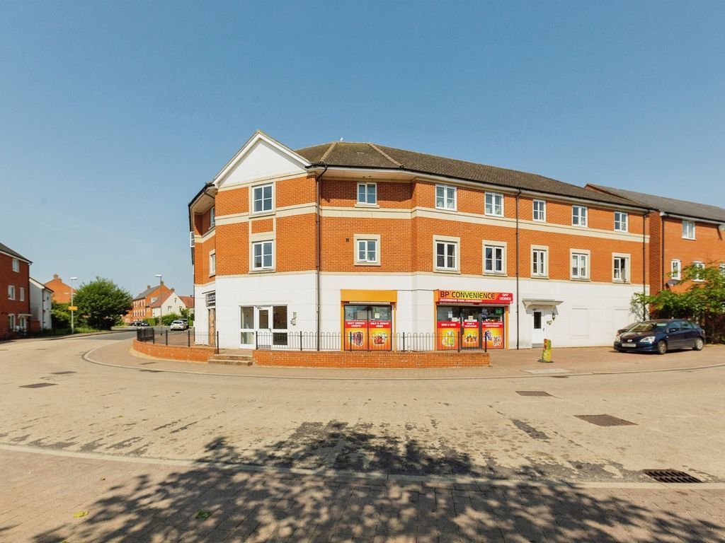 2 bed flat for sale in Prince Rupert Drive, Buckingham Park, Aylesbury