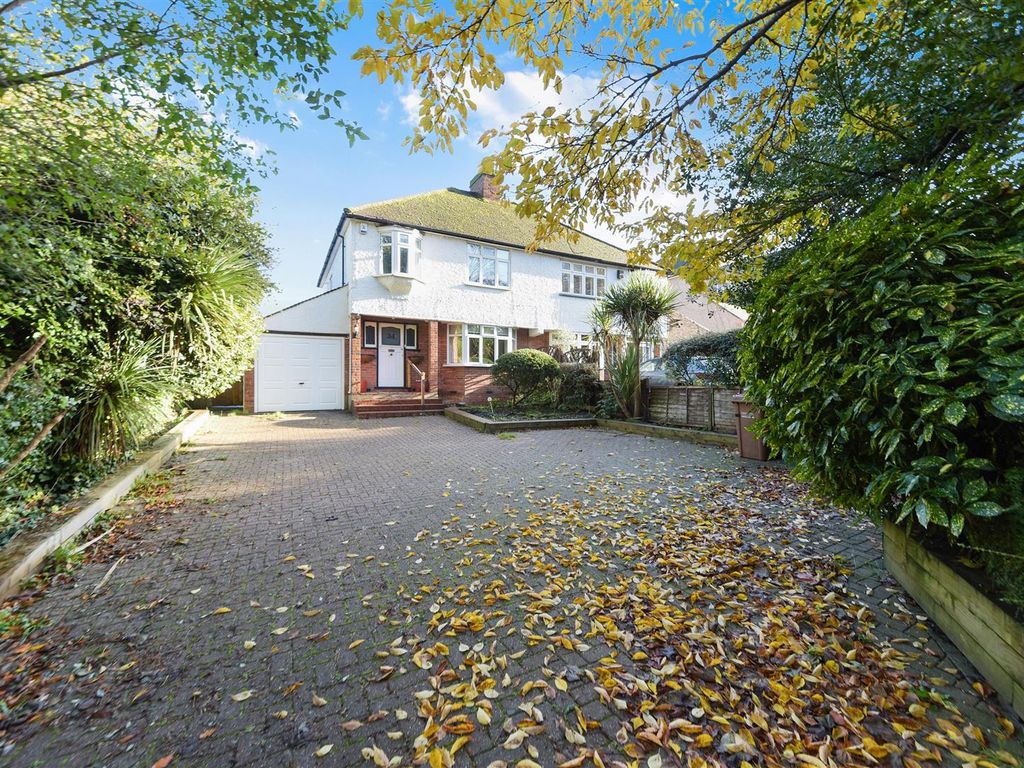 3 bed semidetached house for sale in Bolters Lane, Banstead SM7, £