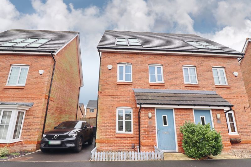 3 bed semidetached house for sale in Thorne Crescent, Worsley