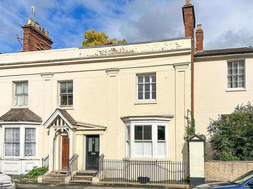 3 bed terraced house for sale in Street, Leamington Spa CV31, £