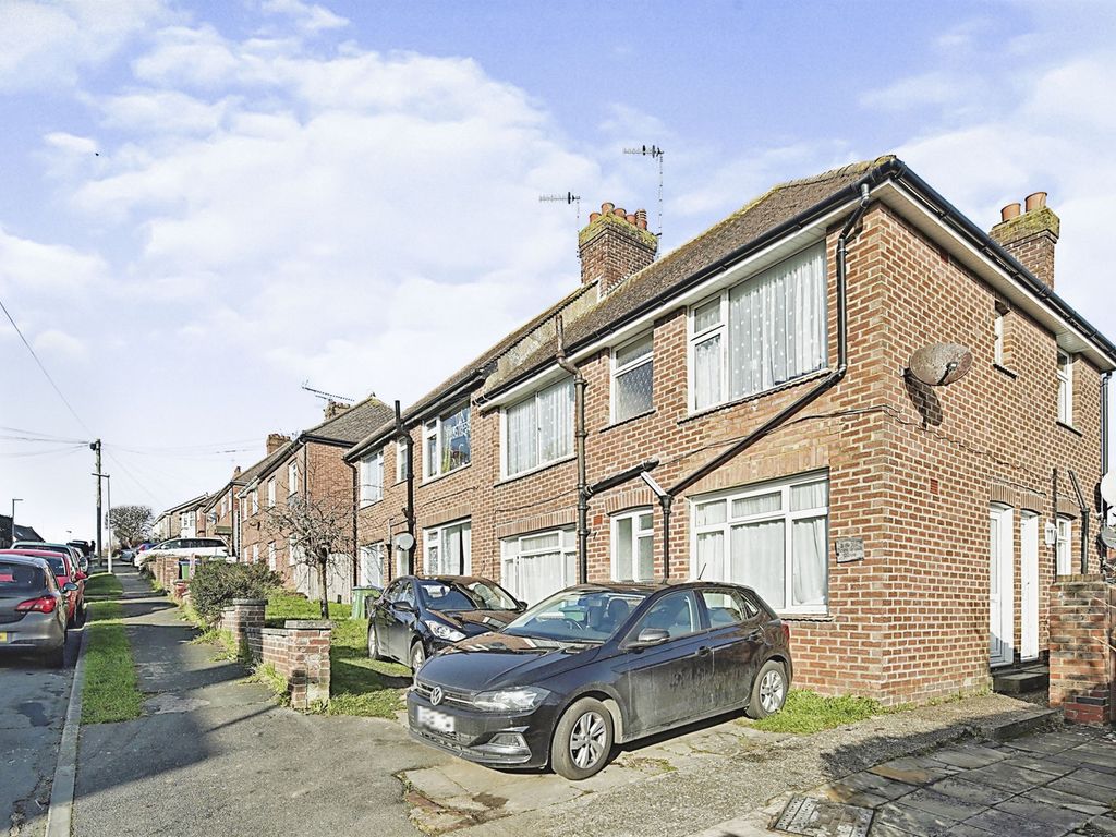 2 bed flat for sale in Rose Walk Close, Newhaven BN9 Zoopla