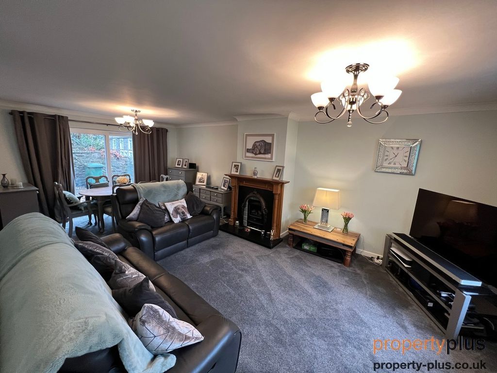 Swan Terrace Tonypandy -, Tonypandy CF40  