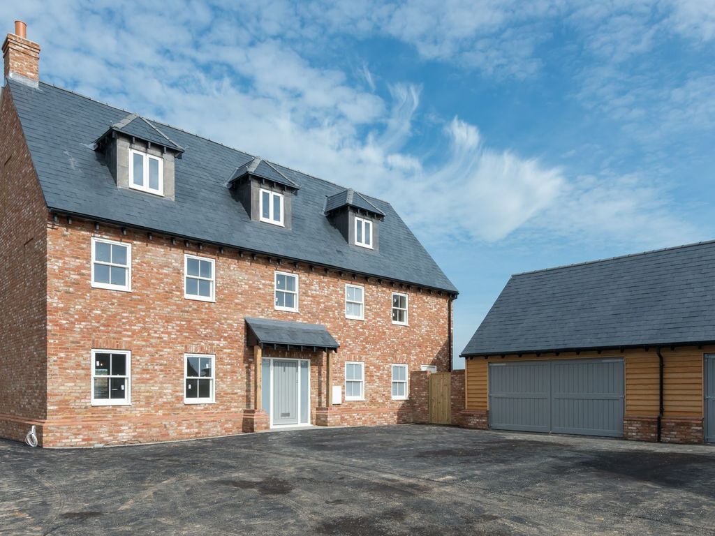 New home, 6 bed detached house for sale in Monkton Road, Minster CT12