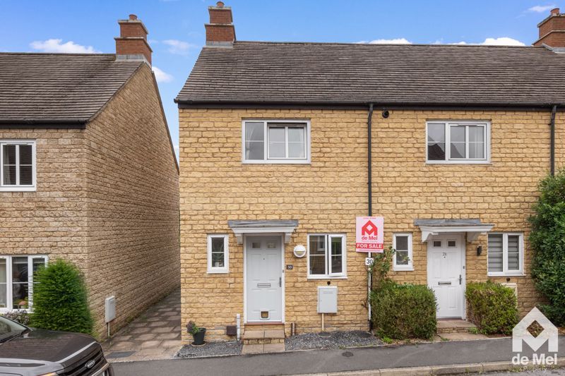 2 bed end terrace house for sale in Knapps Crescent, Woodmancote