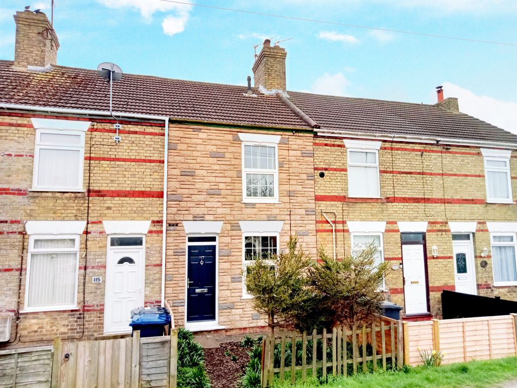 3 bed terraced house for sale in Broadway, Yaxley, Peterborough PE7