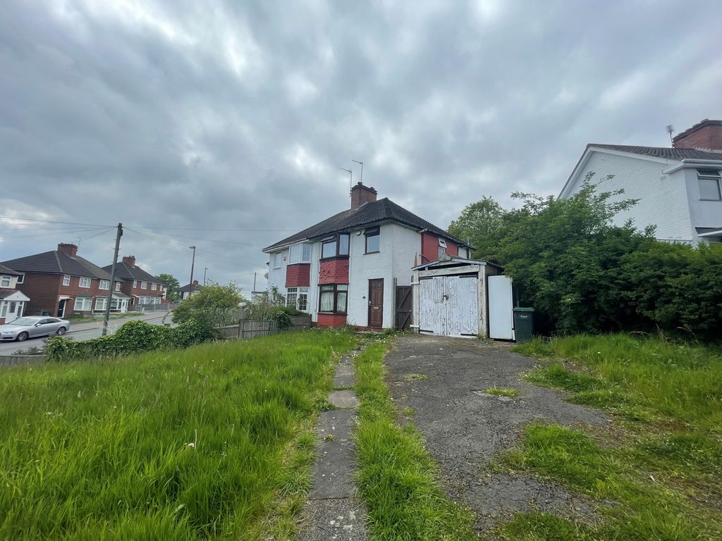 3 bed semidetached house for sale in Salop Road, Oldbury, West