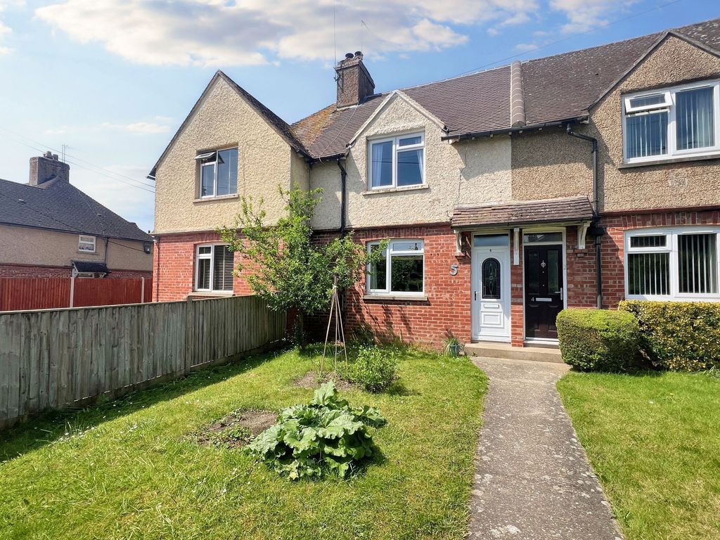 3 bed terraced house for sale in Station Road, Petworth GU28, £325,000