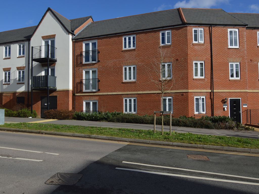 2 bed flat for sale in William Heelas Way, Wokingham RG40 Zoopla