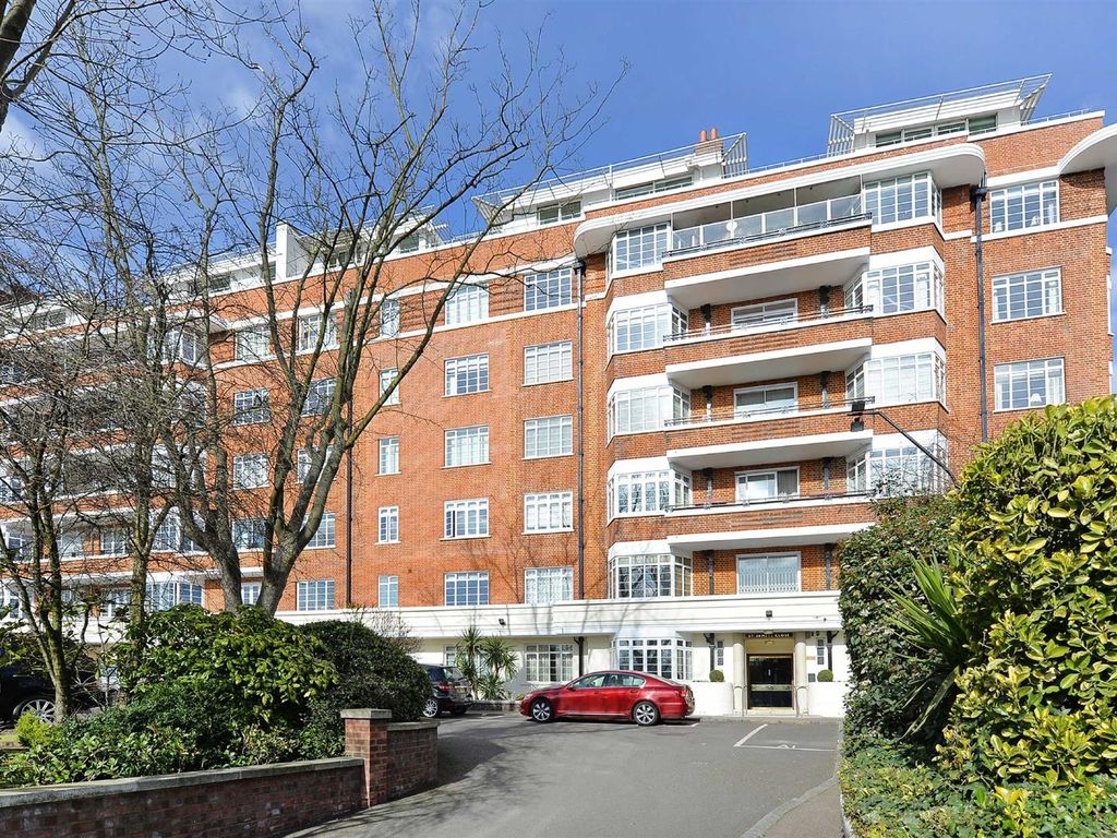 St James Close, Prince Albert Road, St Johns Wood, London NW8  