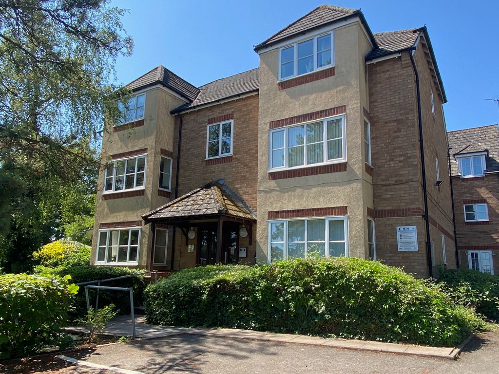 2 bed flat to rent in Vicar Lane, Daventry, Northants. NN11 Zoopla