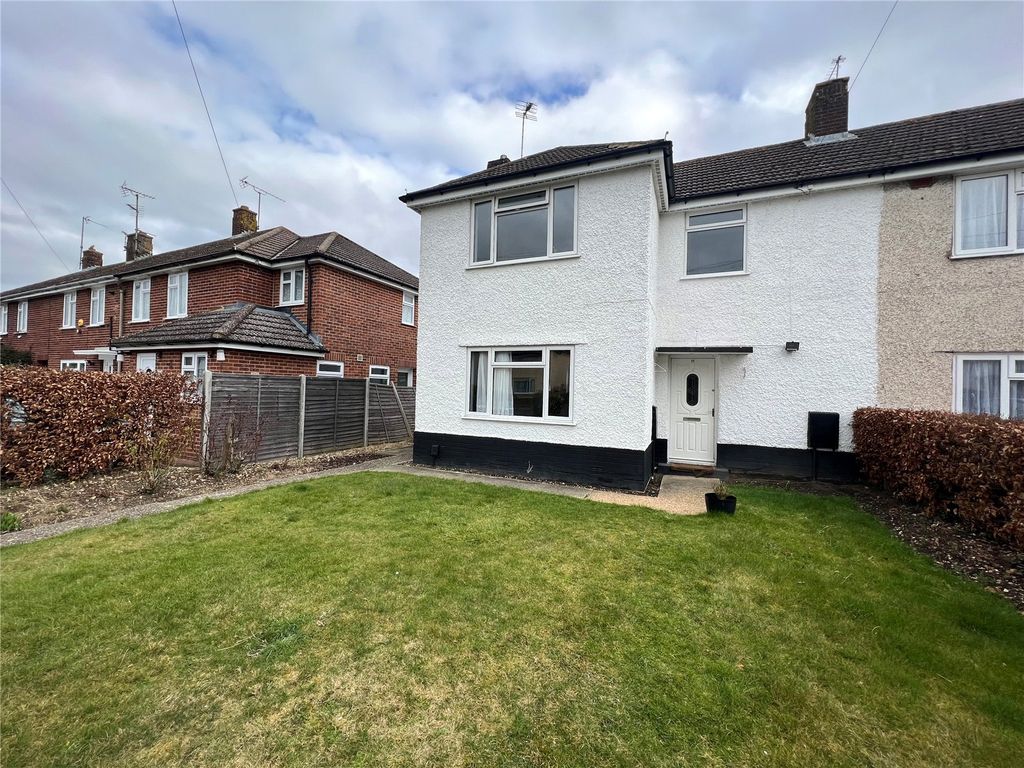 3 bed end terrace house to rent in Lansdowne Road, Tilehurst, Reading