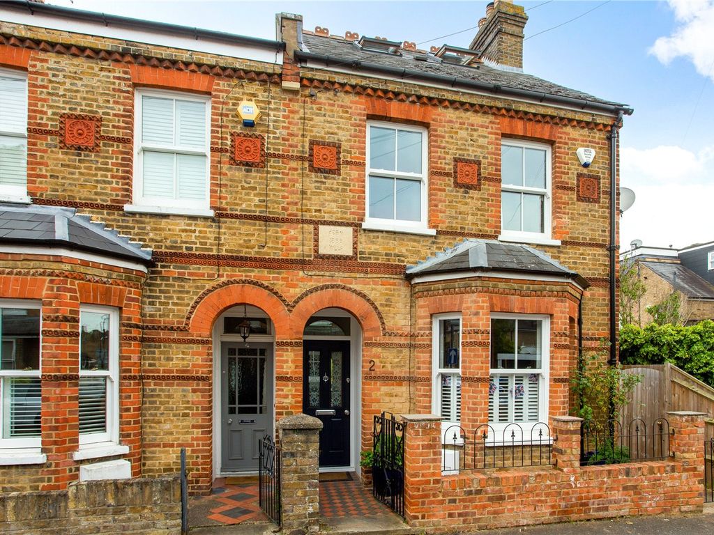4 bed semidetached house for sale in Victor Road, Windsor SL4, £