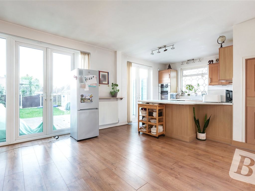 3 bed bungalow for sale in Portland Gardens, Chadwell Heath RM6 Zoopla