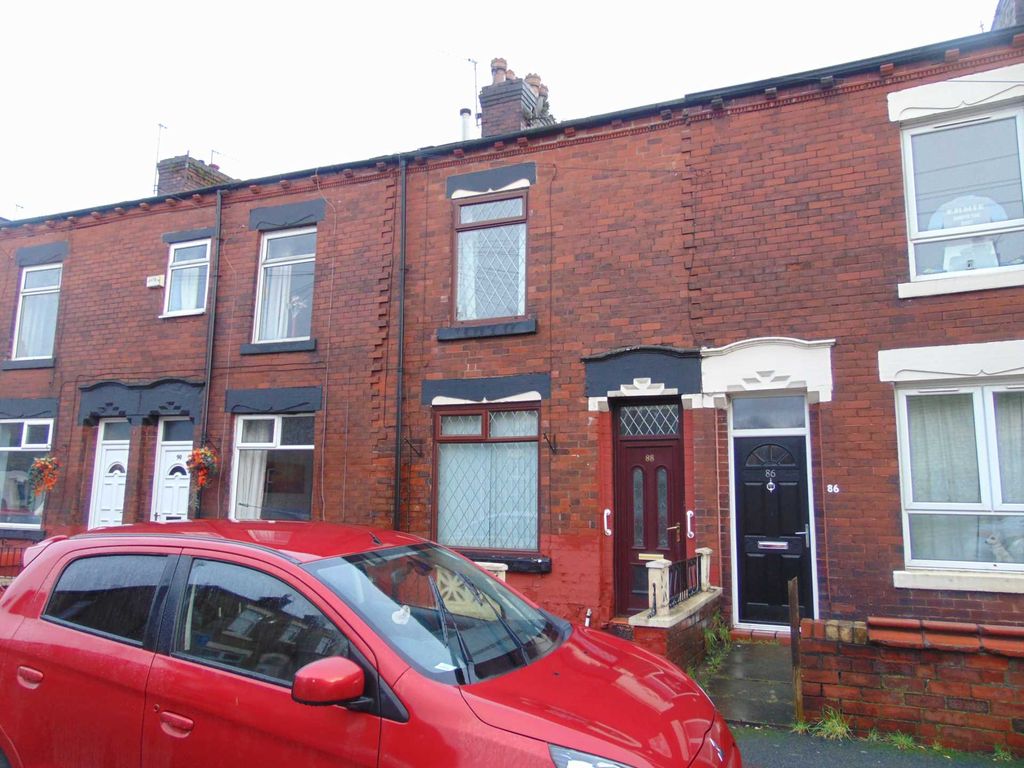 2 bed terraced house for sale in Oak Street, Shaw OL2, £105,000 Zoopla