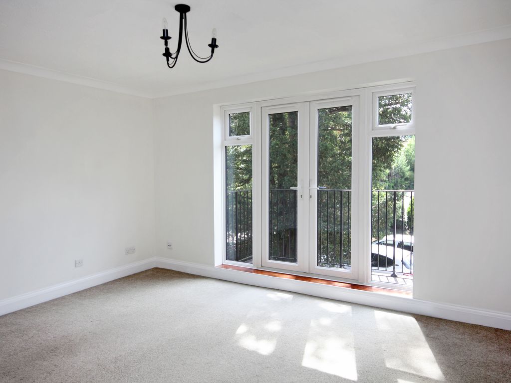 1 bed flat to rent in Wood Lane, Ashtead KT21, £1,200 pcm Zoopla