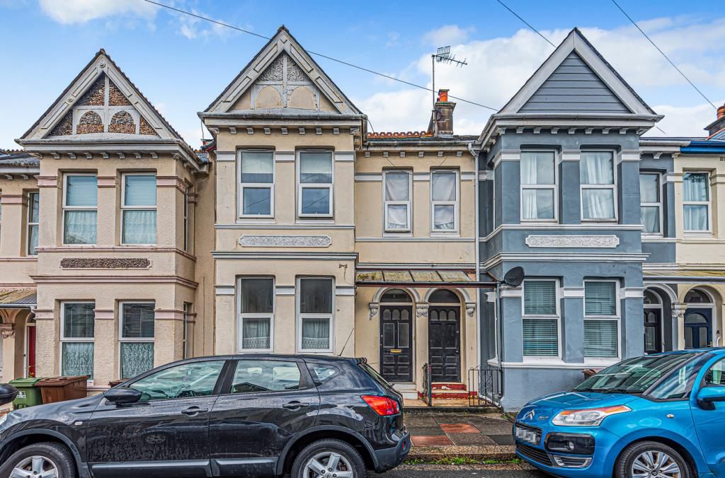 Eton Avenue, Plymouth, Devon PL1  