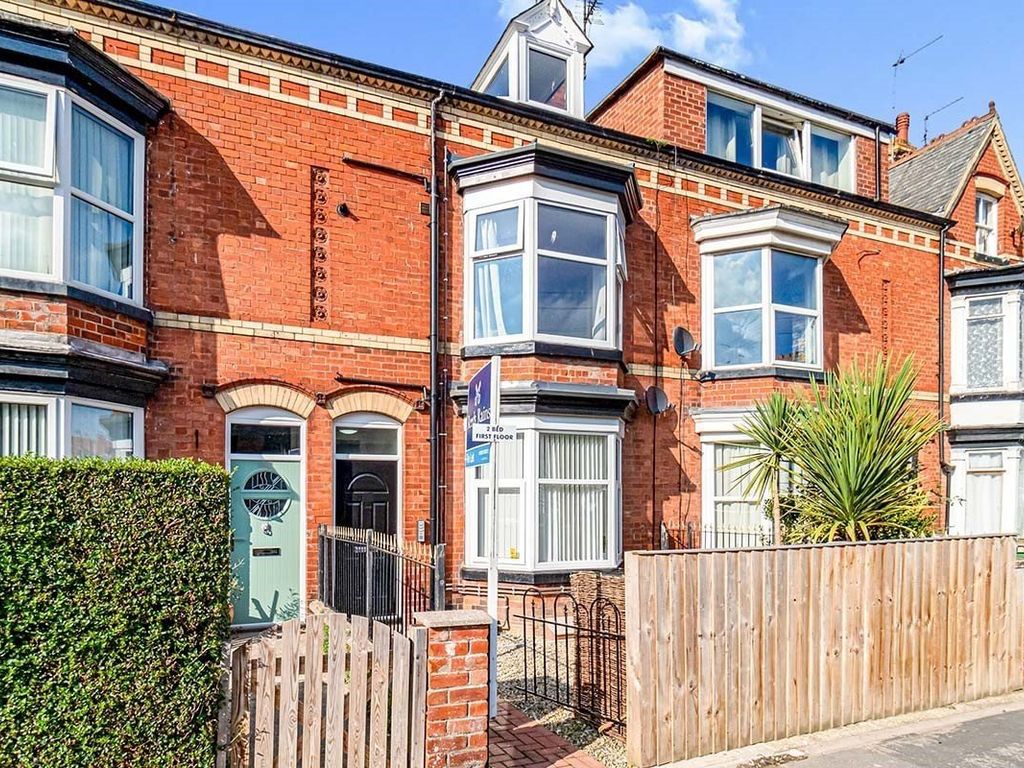 2 bed flat for sale in Horsforth Avenue, Bridlington, East Yorkshire