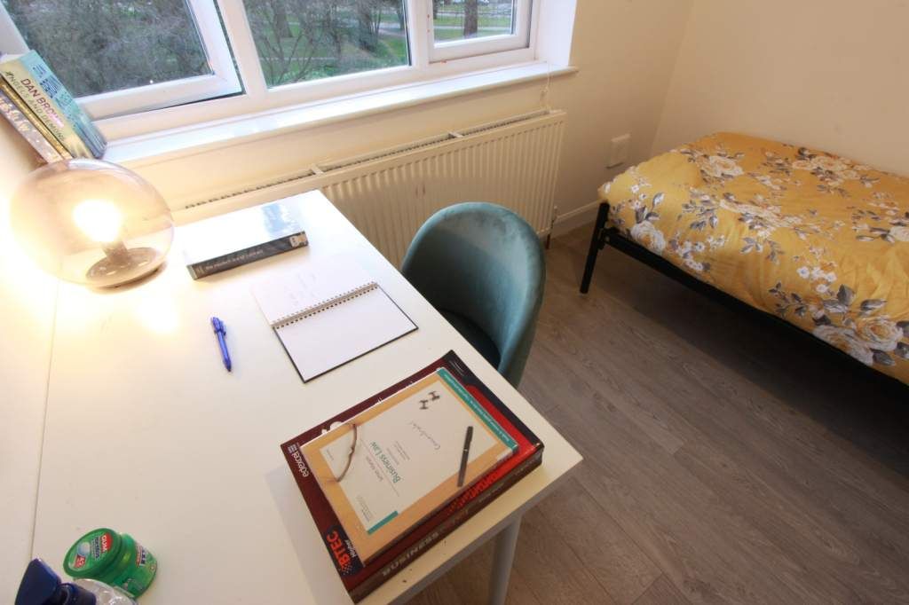 1 bed flat to rent in Goldings Crescent, Hatfield AL10, £425 pcm Zoopla