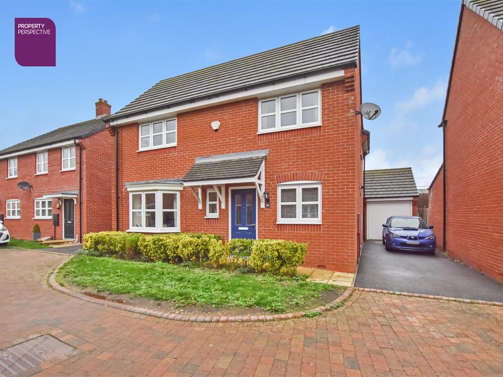 4 bed detached house for sale in Teeswater Close, Long Lawford, Rugby