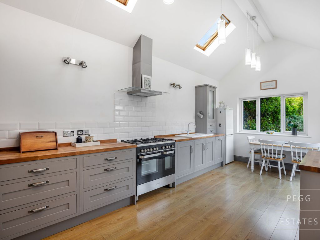 3 bed bungalow for sale in Jacks Lane, Torquay TQ2, £425,000 Zoopla