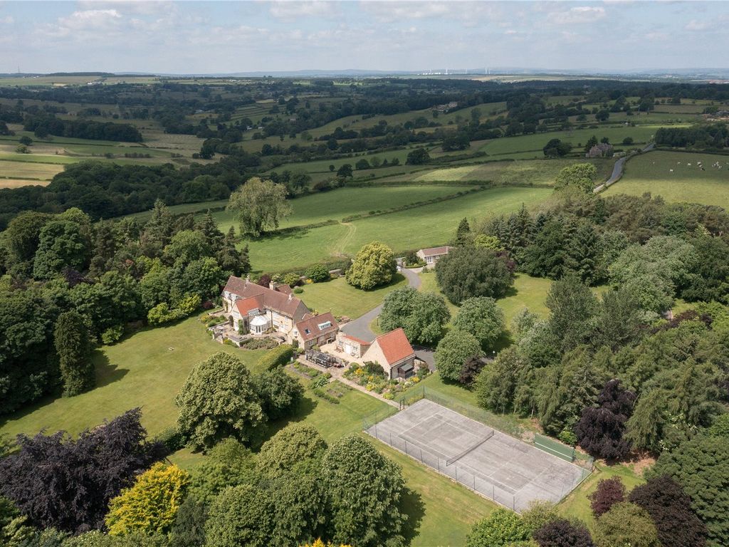 5 bed detached house for sale in Hill Top Lane, Pannal, Harrogate