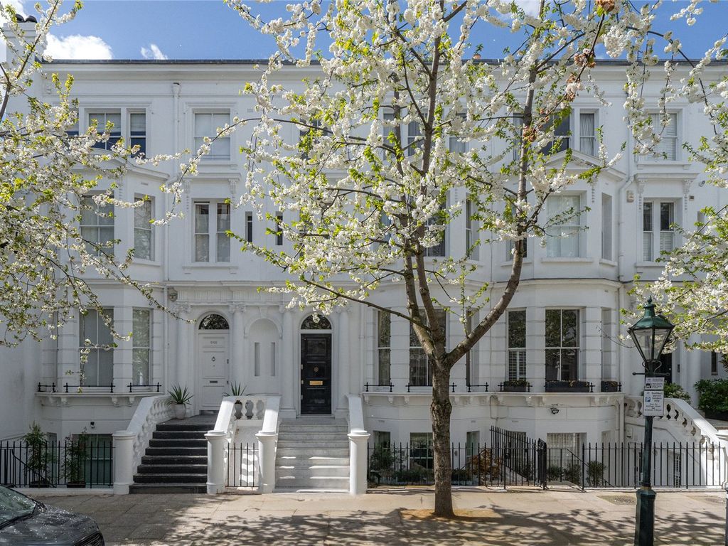 4 bed terraced house for sale in Palace Gardens Terrace, Kensington