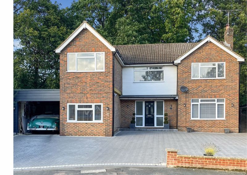 6 bed detached house for sale in Highbury Crescent, Camberley GU15, £