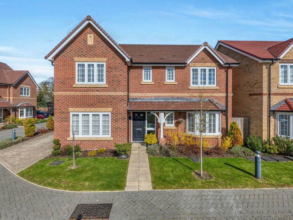 4 bed detached house for sale in Robinson Gardens, Bassingbourn SG8