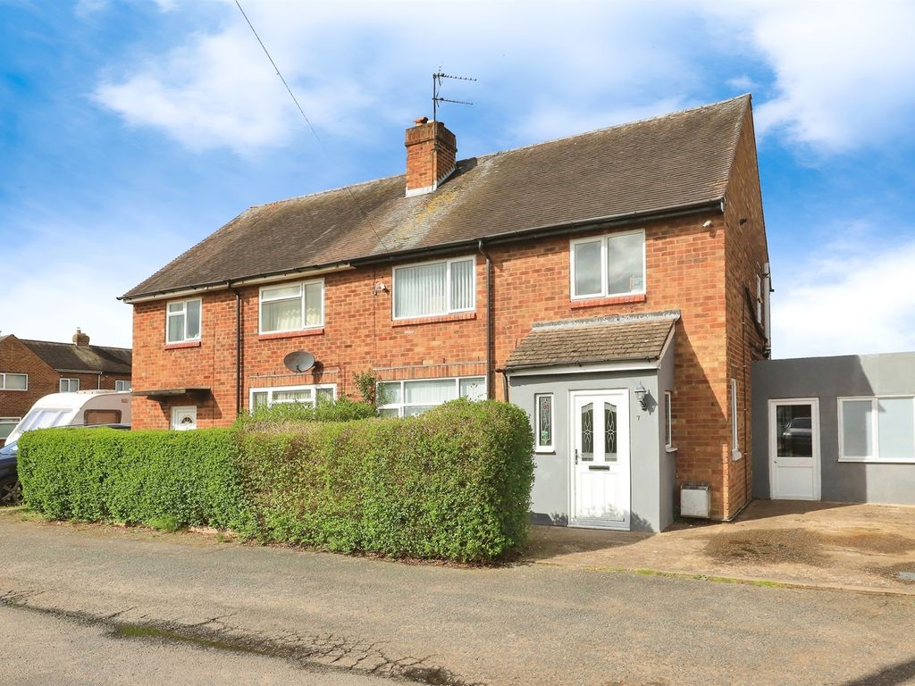 3 bed semidetached house for sale in Bredon Avenue, Kidderminster DY11