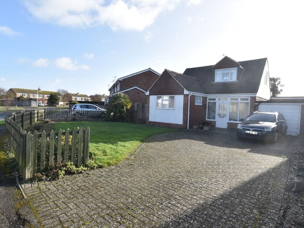 3 bed chalet for sale in Shepherds Walk, Hythe CT21, £400,000 Zoopla