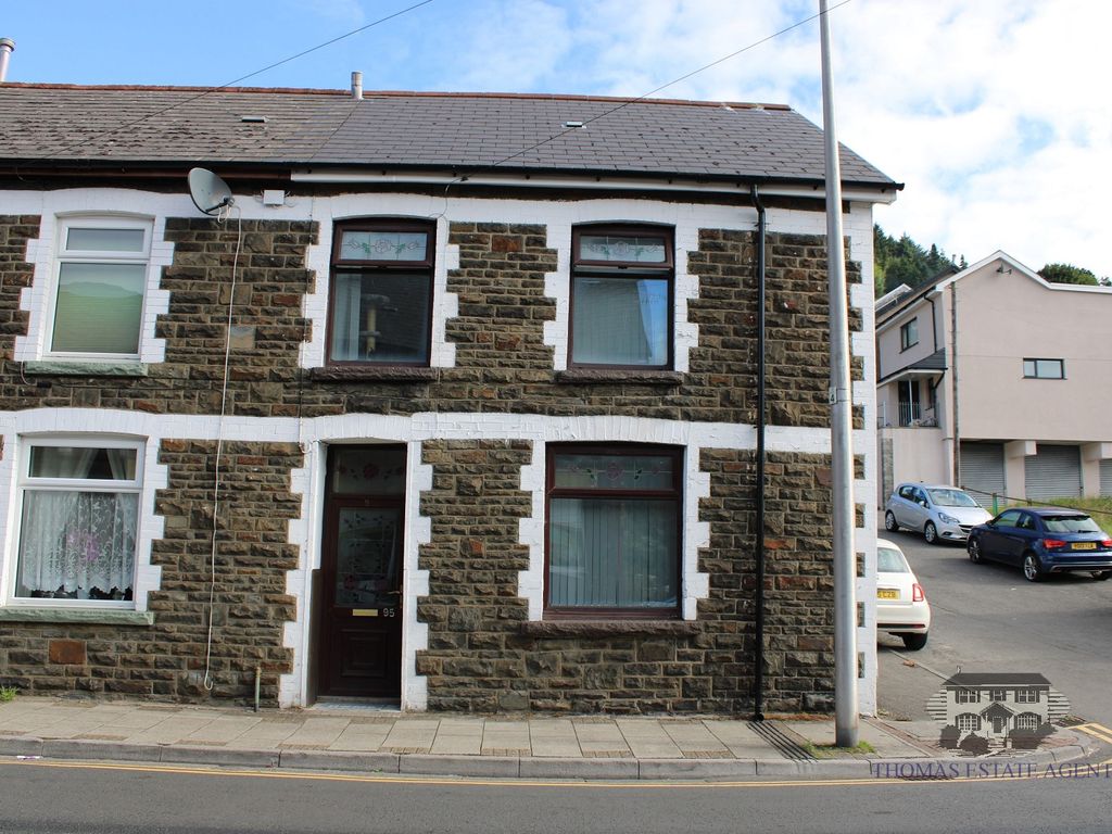4 bed end terrace house to rent in Clydach Road, Tonypandy, Rhondda