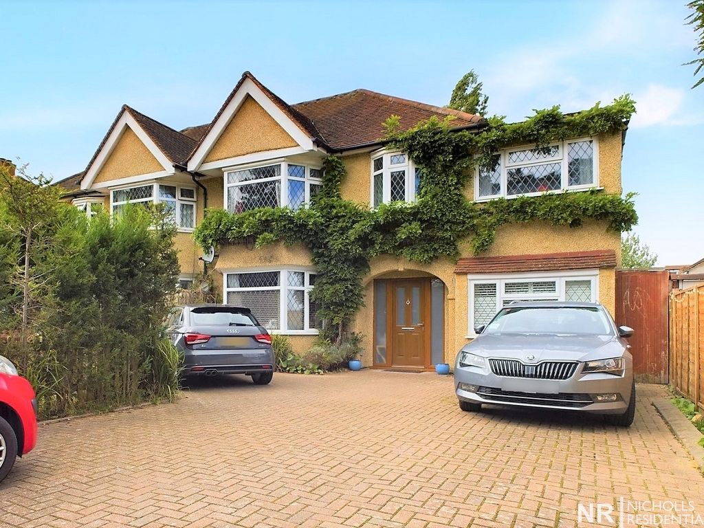 5 bed semidetached house for sale in London Road, Ewell, Epsom, Surrey