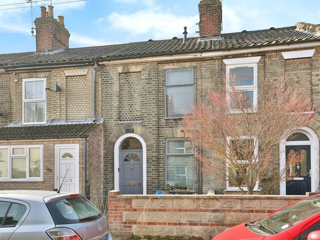 2 bed terraced house for sale in Gladstone Street, Norwich NR2, £