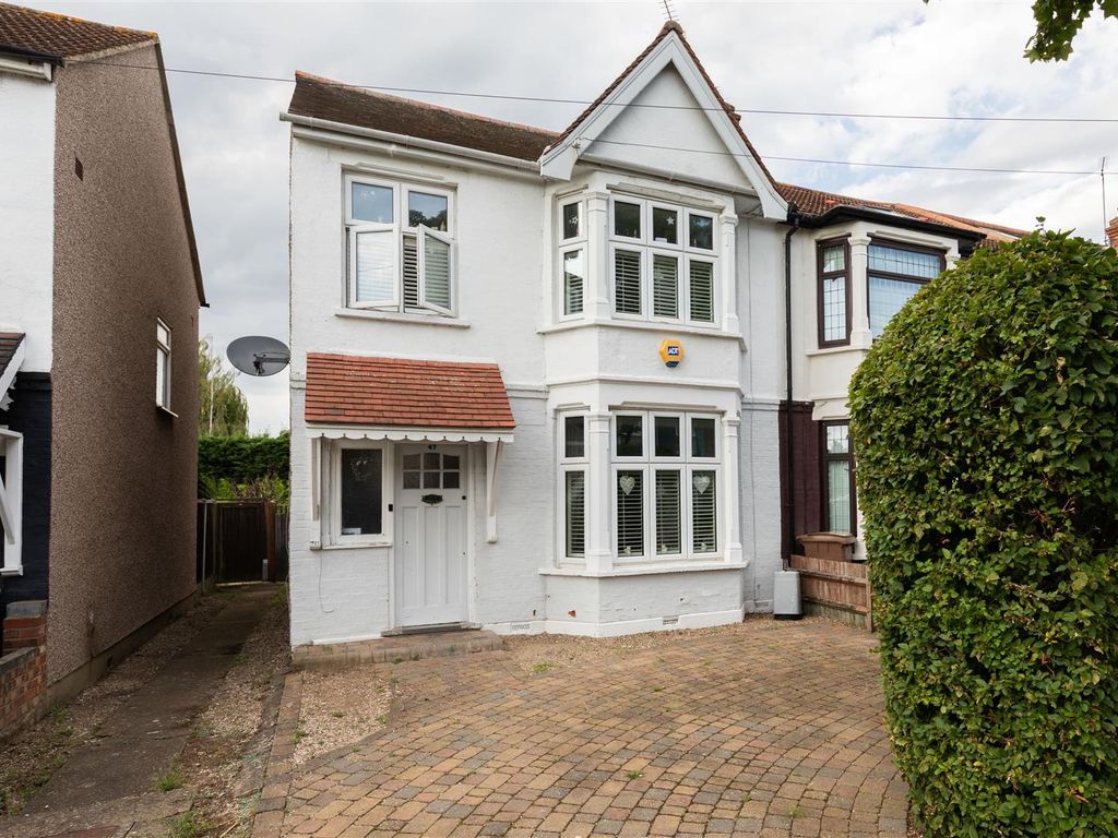 3 bed property for sale in Middleton Avenue, London E4, £525,000 Zoopla