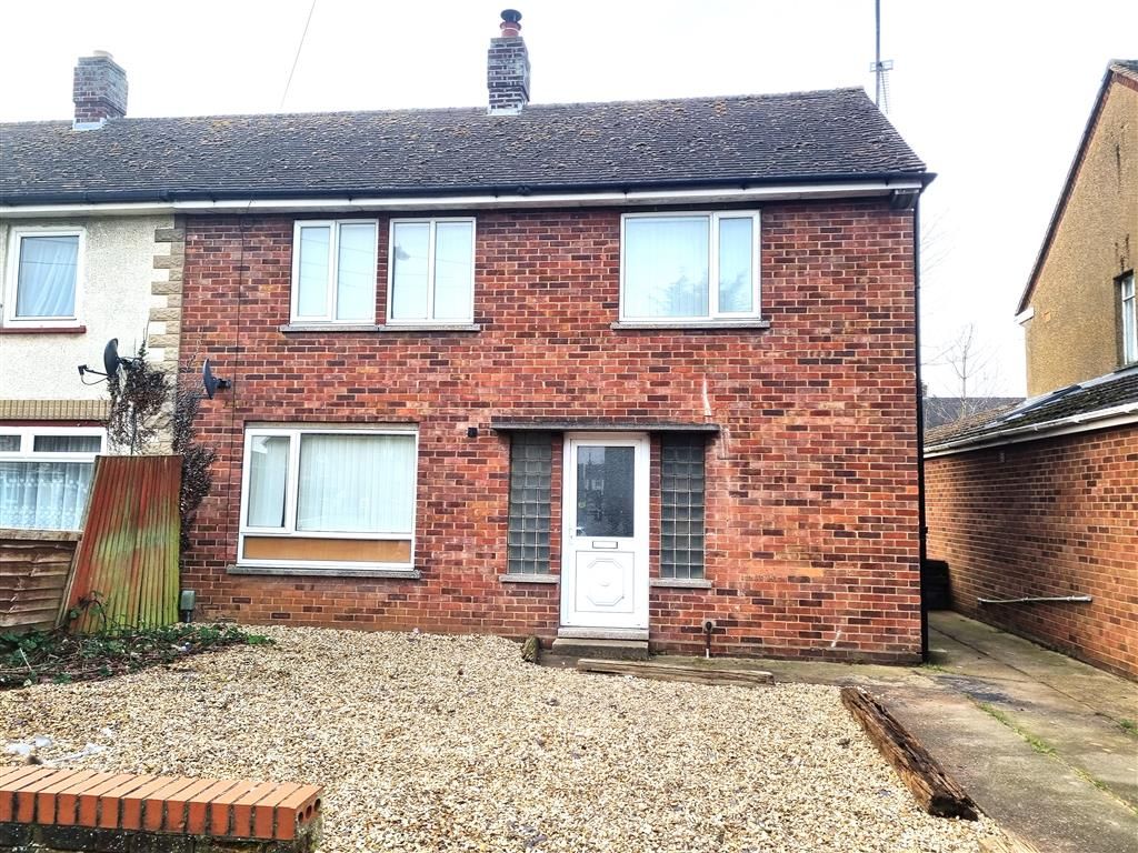 3 bed semidetached house to rent in Bramley Road, Wisbech PE13, £775