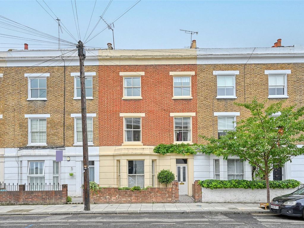 5 bed terraced house for sale in Overstone Road, Brackenbury Village