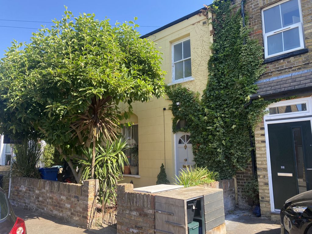 2 bed flat for sale in 86B Queens Road, Twickenham, Greater London TW1