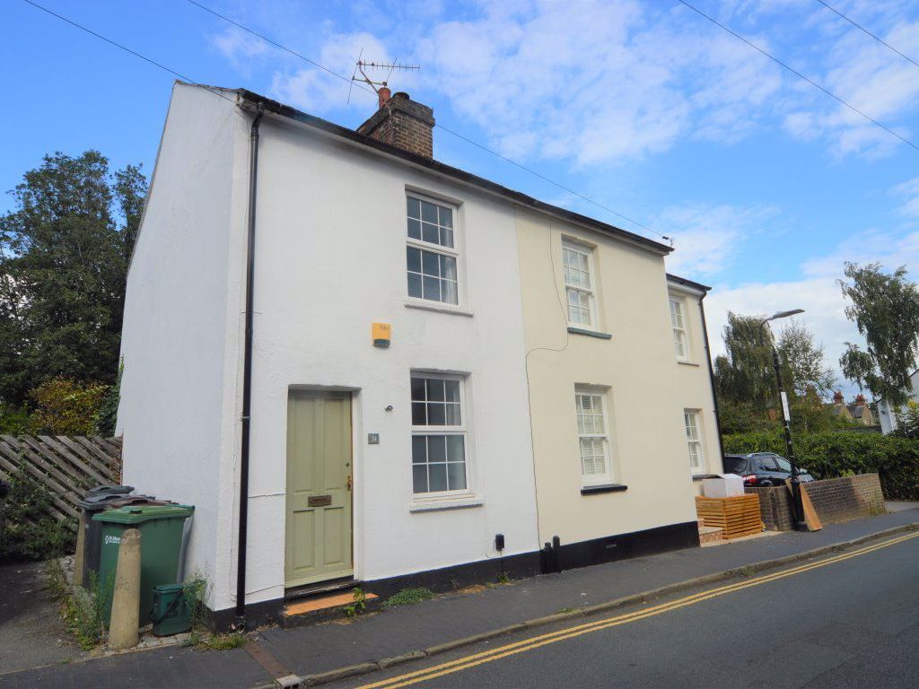 2 bed property to rent in Albert Street, St Albans, Hertfordshire AL1
