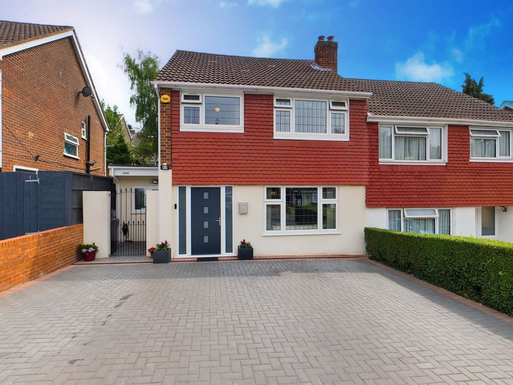 4 bed semidetached house for sale in Arnison Avenue, High