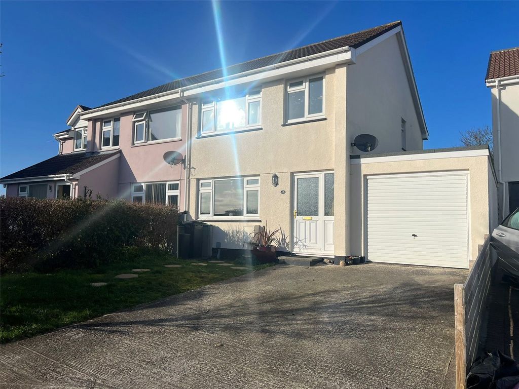 3 bed semidetached house for sale in Marshall Avenue, Egloshayle